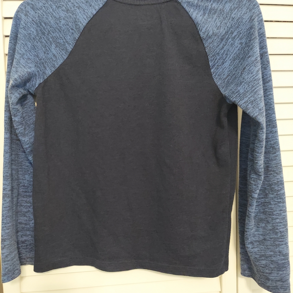 Cat & Jack Long Sleeve Raglan Tee in Navy and Heather Blue